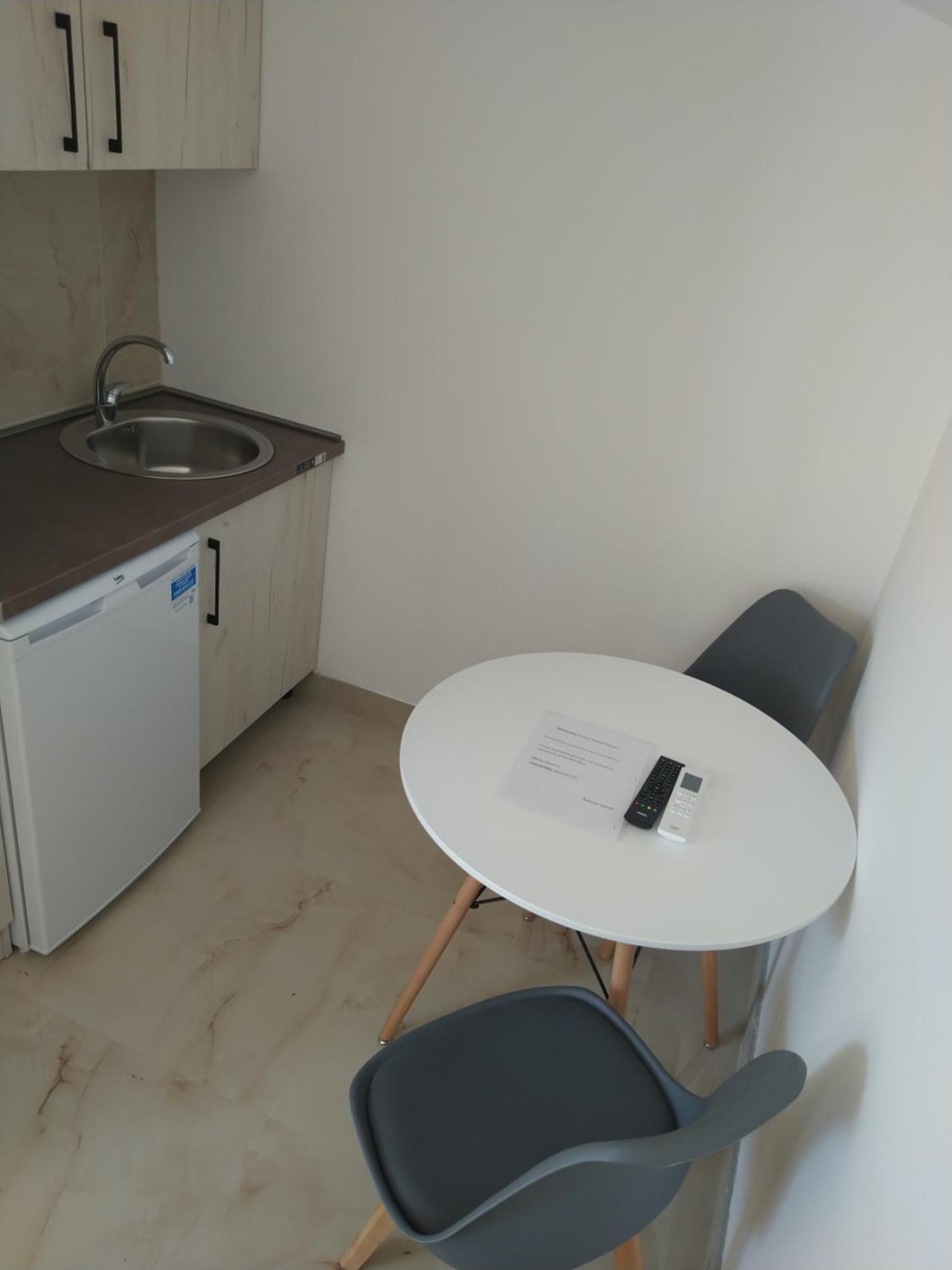 Hostel Vera - Airport Podgorica Mitrovici  Eksteriør billede